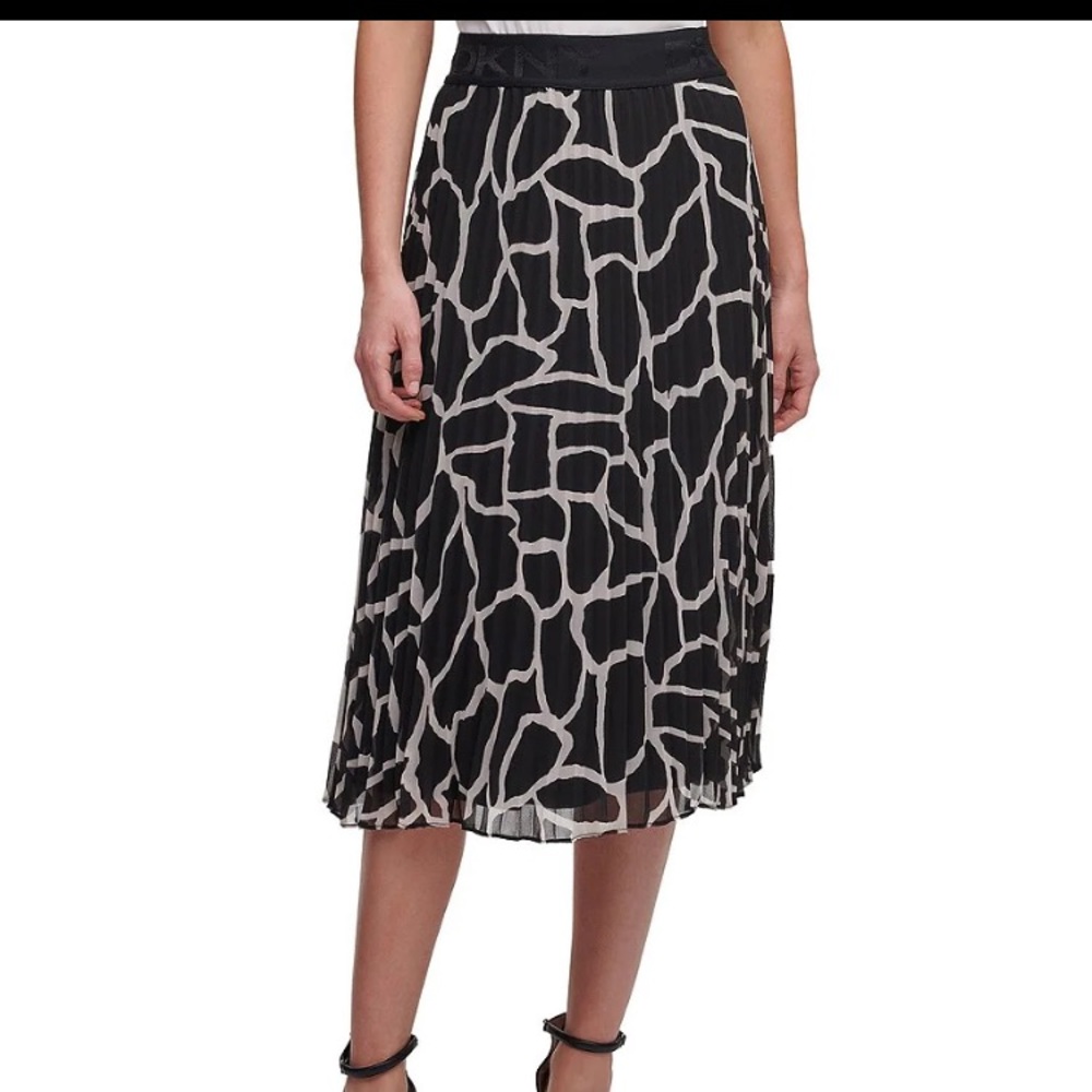 DKNY
Giraffe Print Chiffon Pleated Midi Skirt